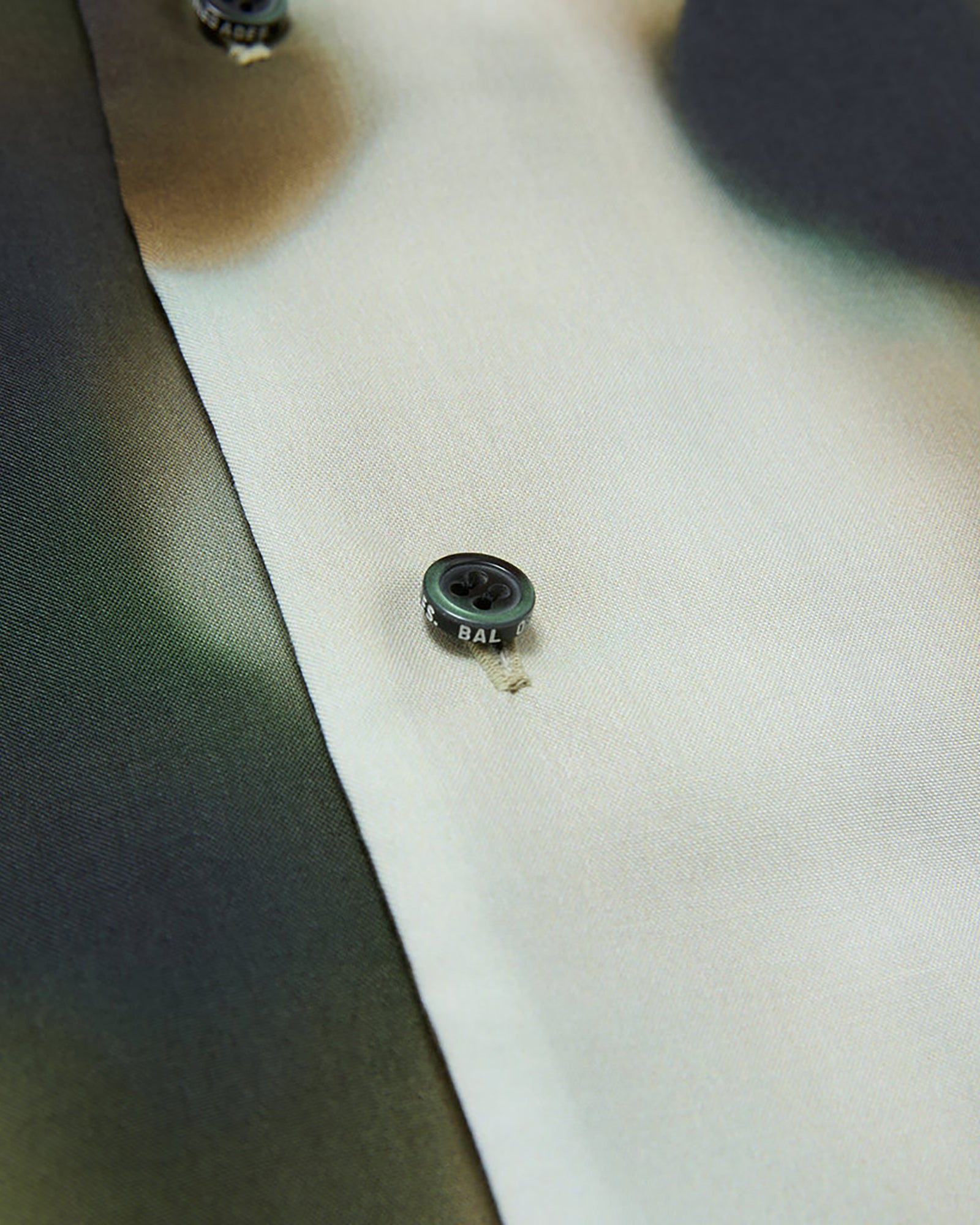 BLUR PATTERN SS SHIRT
