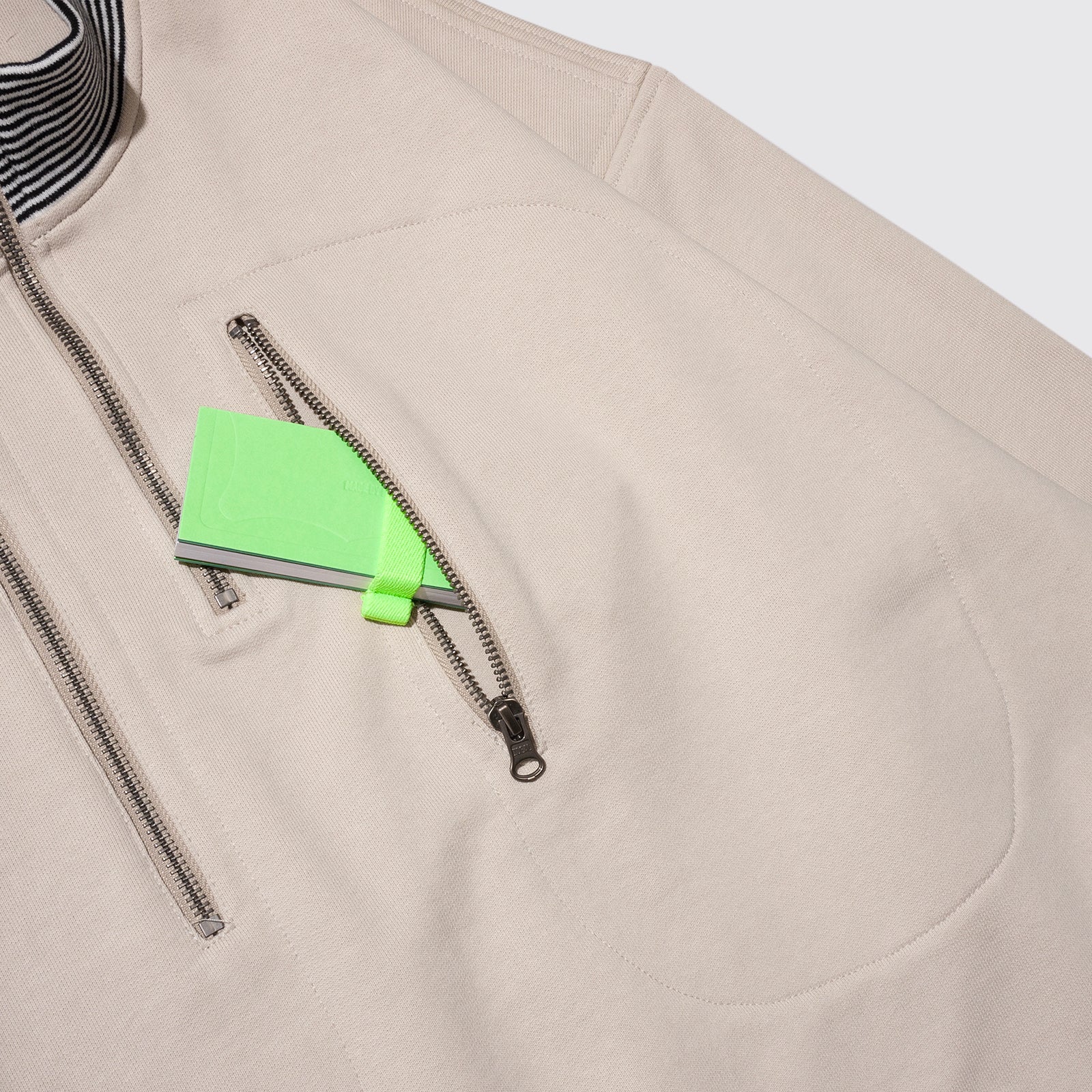 III.ZIP PULLOVER (Beige)