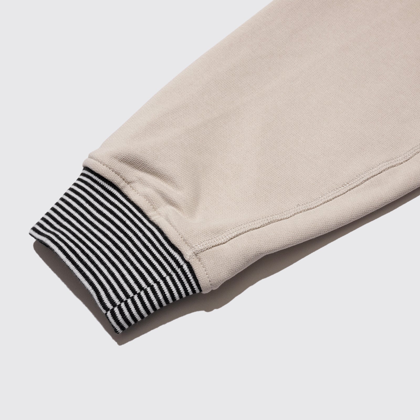 III.ZIP PULLOVER (Beige)