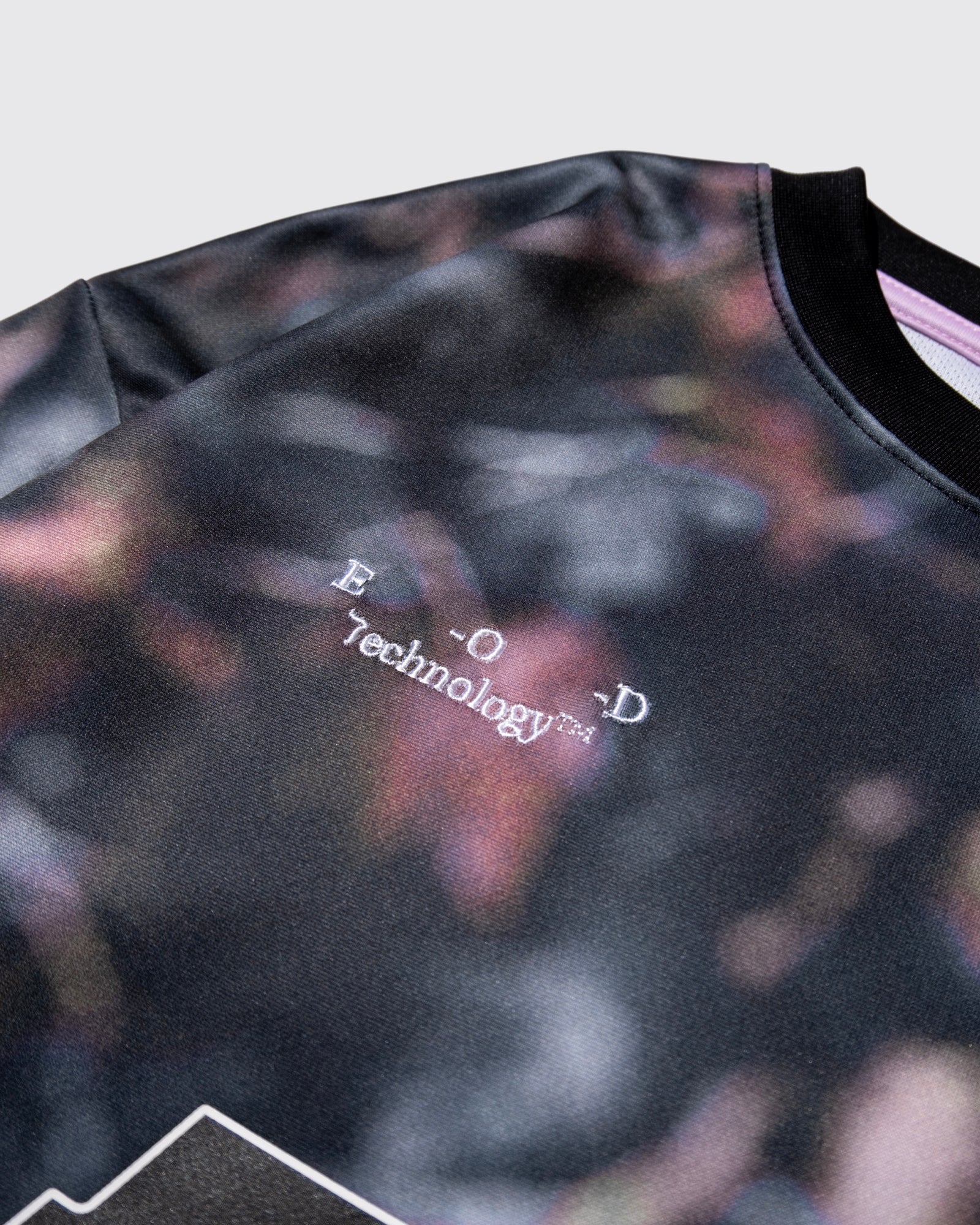REALBLURRY CAMO GAME SHIRT (Black)