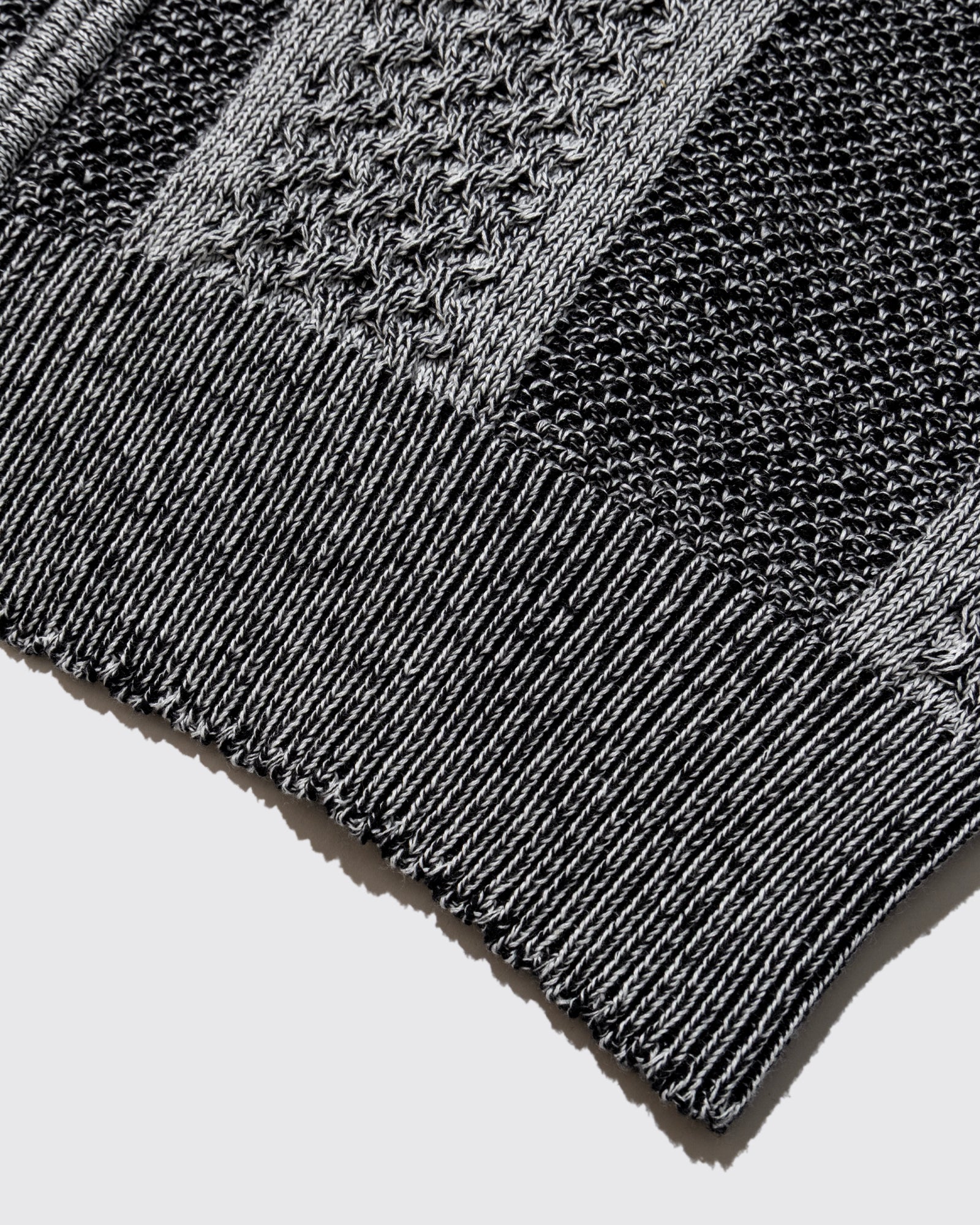 MIX CABLE KNIT ZIP SWEAT (Black)
