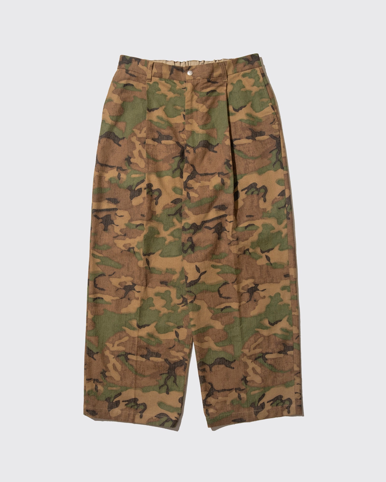 DISTRESSED CAMO ALL-ROUND SLACKS