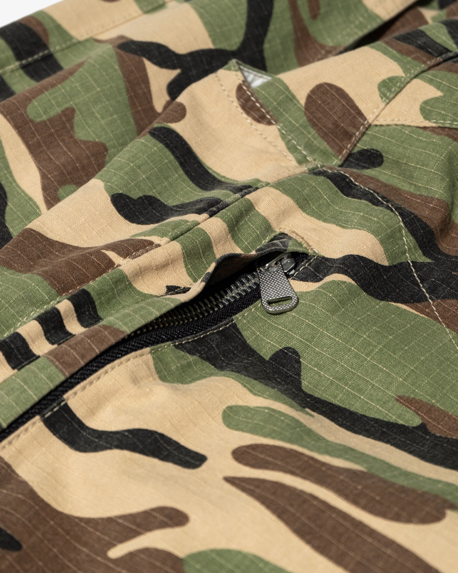 WOODLAND CAMO MOTO SHORTS