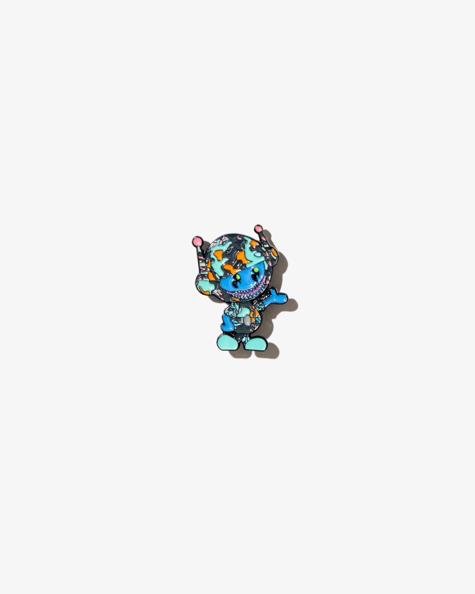 SOULJA PIN BADGE (Multi)