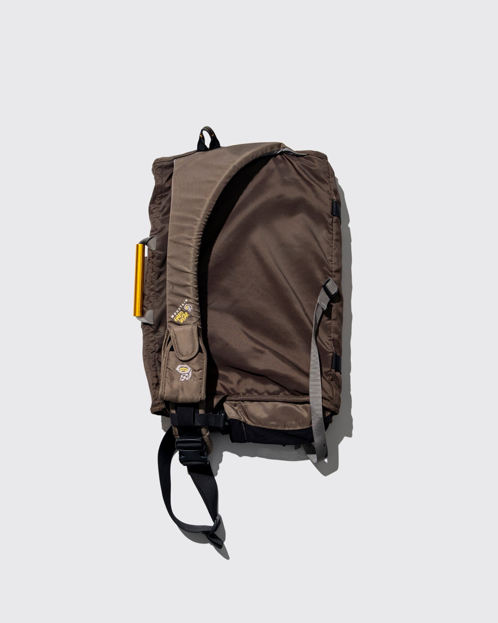 MESSENGER BAG