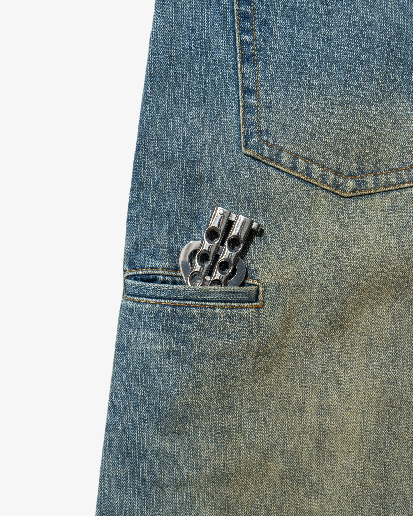 FADED CARPENTER SHORTS