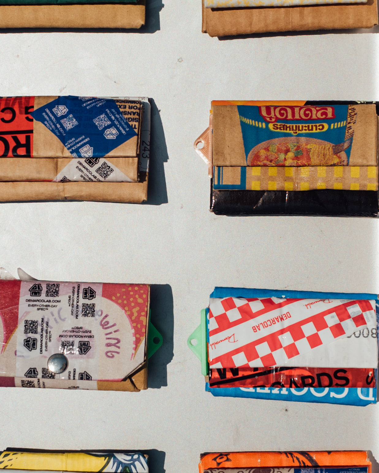 COIN+CARD WALLET (TAPE/CARDBOARD)