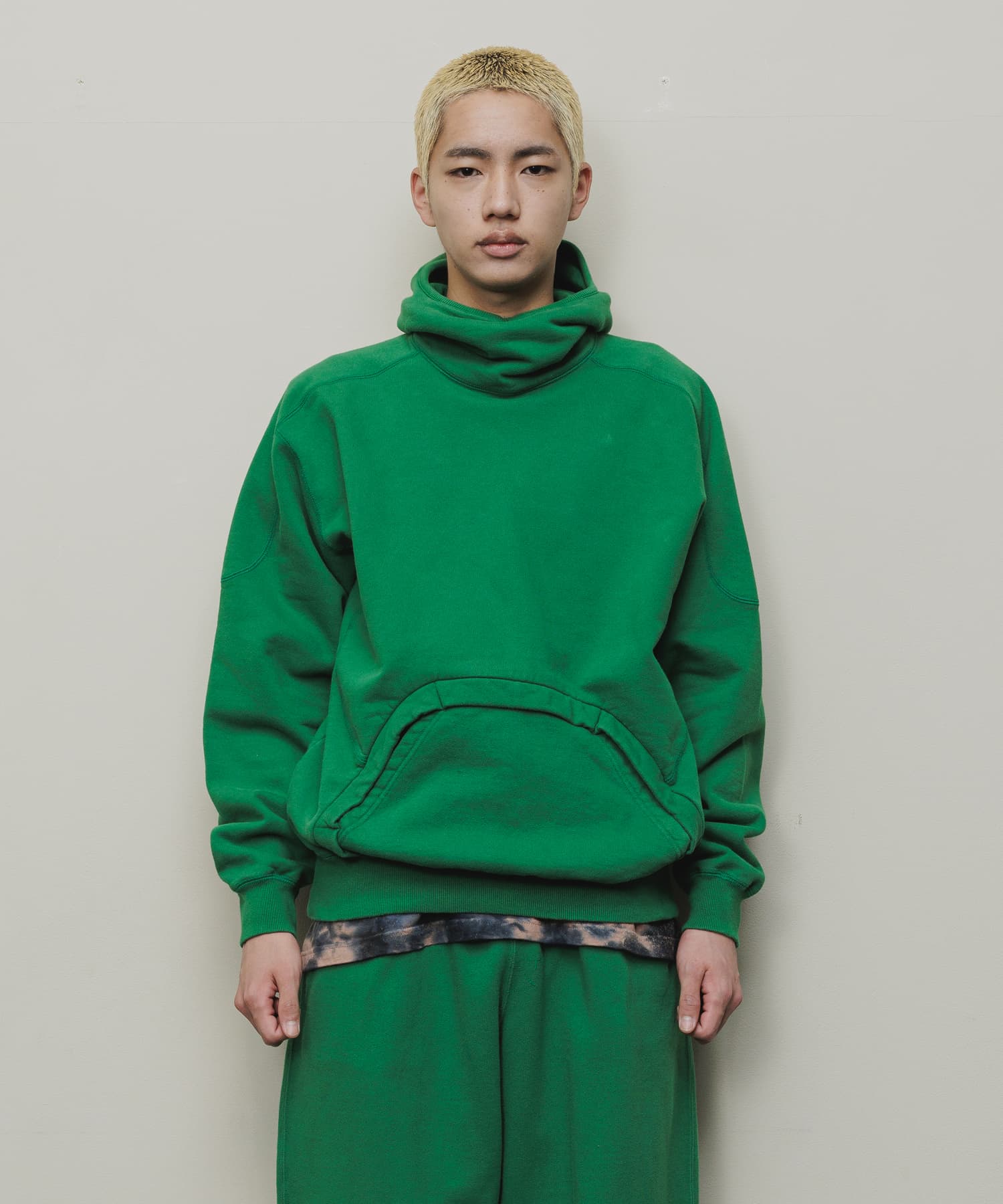 WASHED PANELED HOODED SWEATSHIRT (Forest)