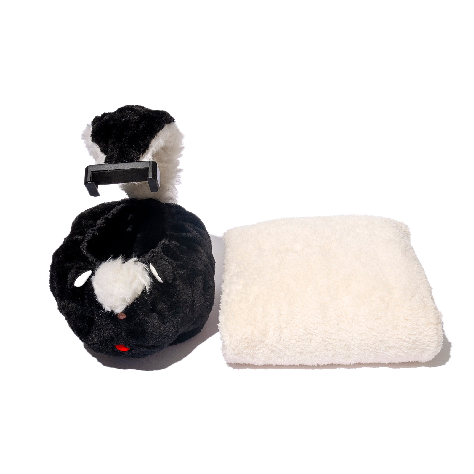 FULL SERVICE 3IN1 SKUNK PILLOW