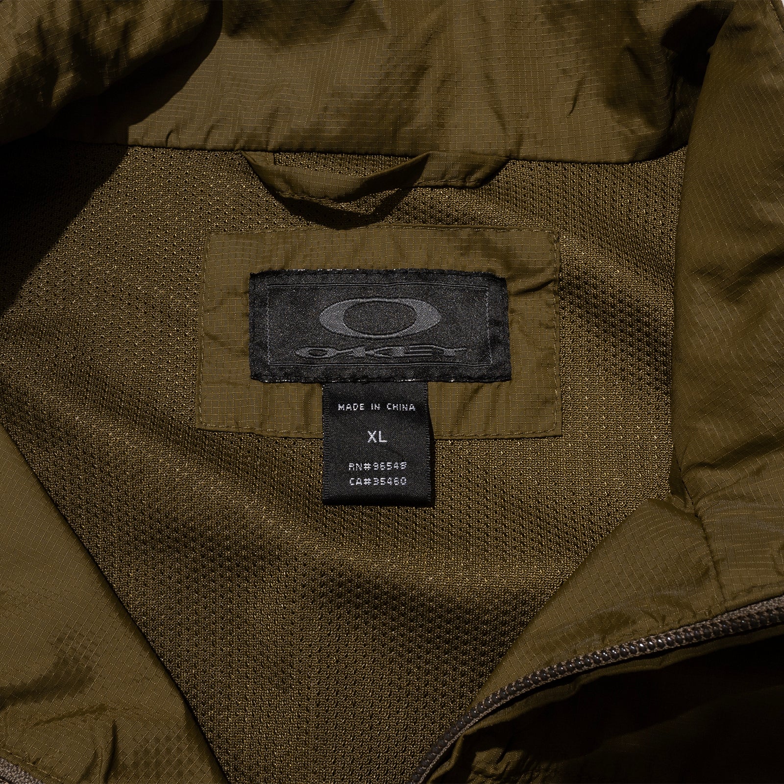 MULTI-POCKETS TECH JACKET