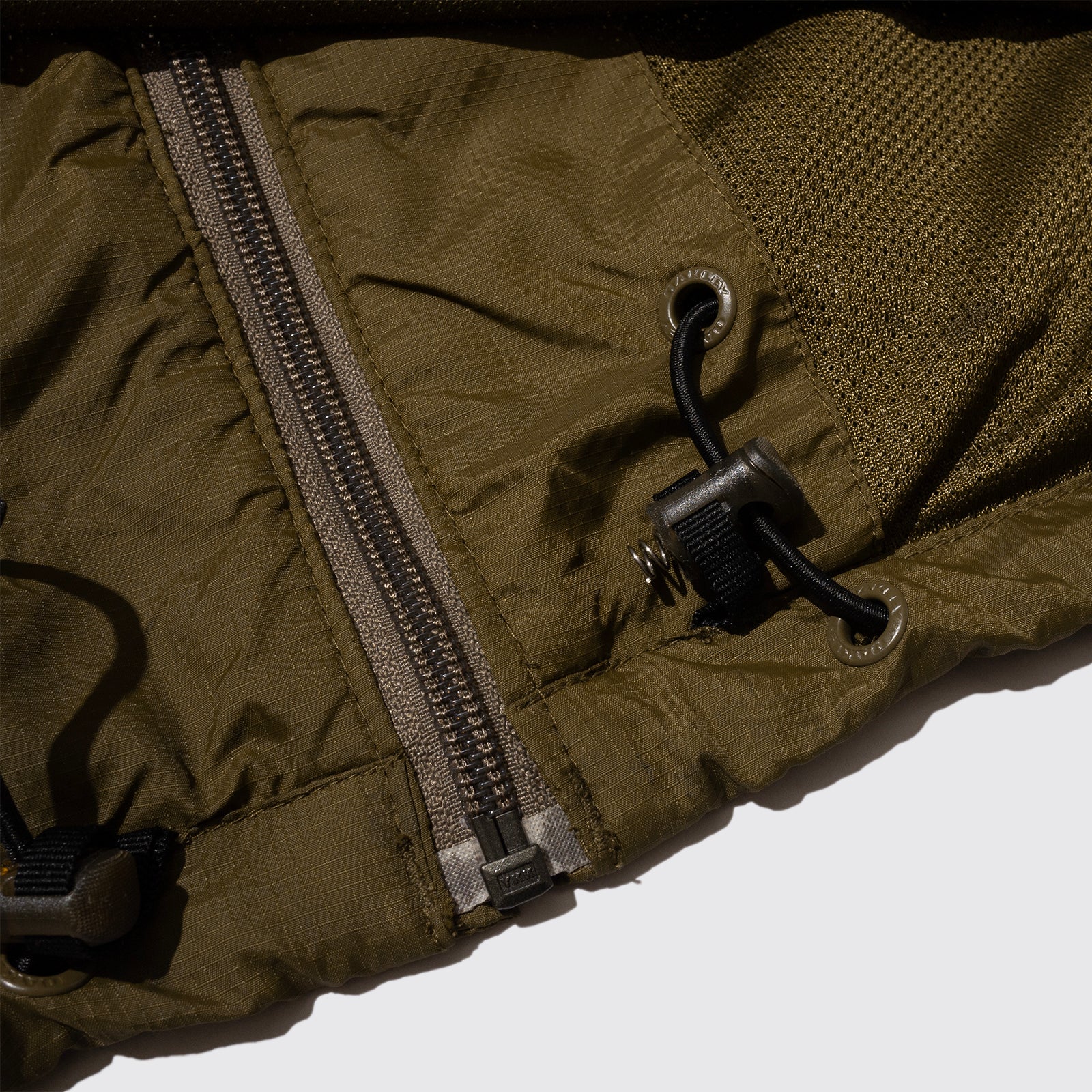 MULTI-POCKETS TECH JACKET