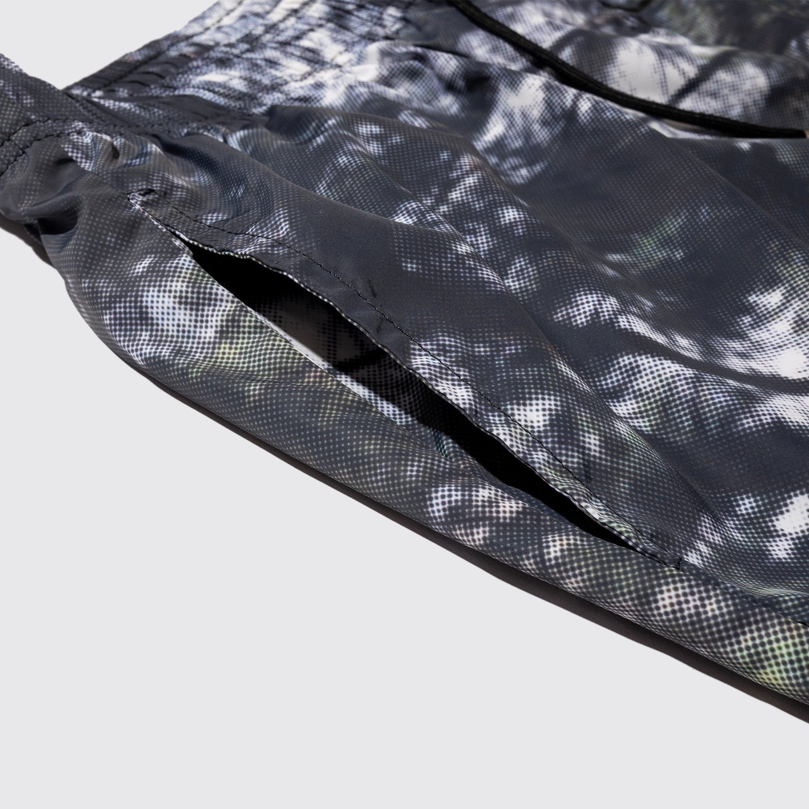 SONAMU CAMO SHORTS