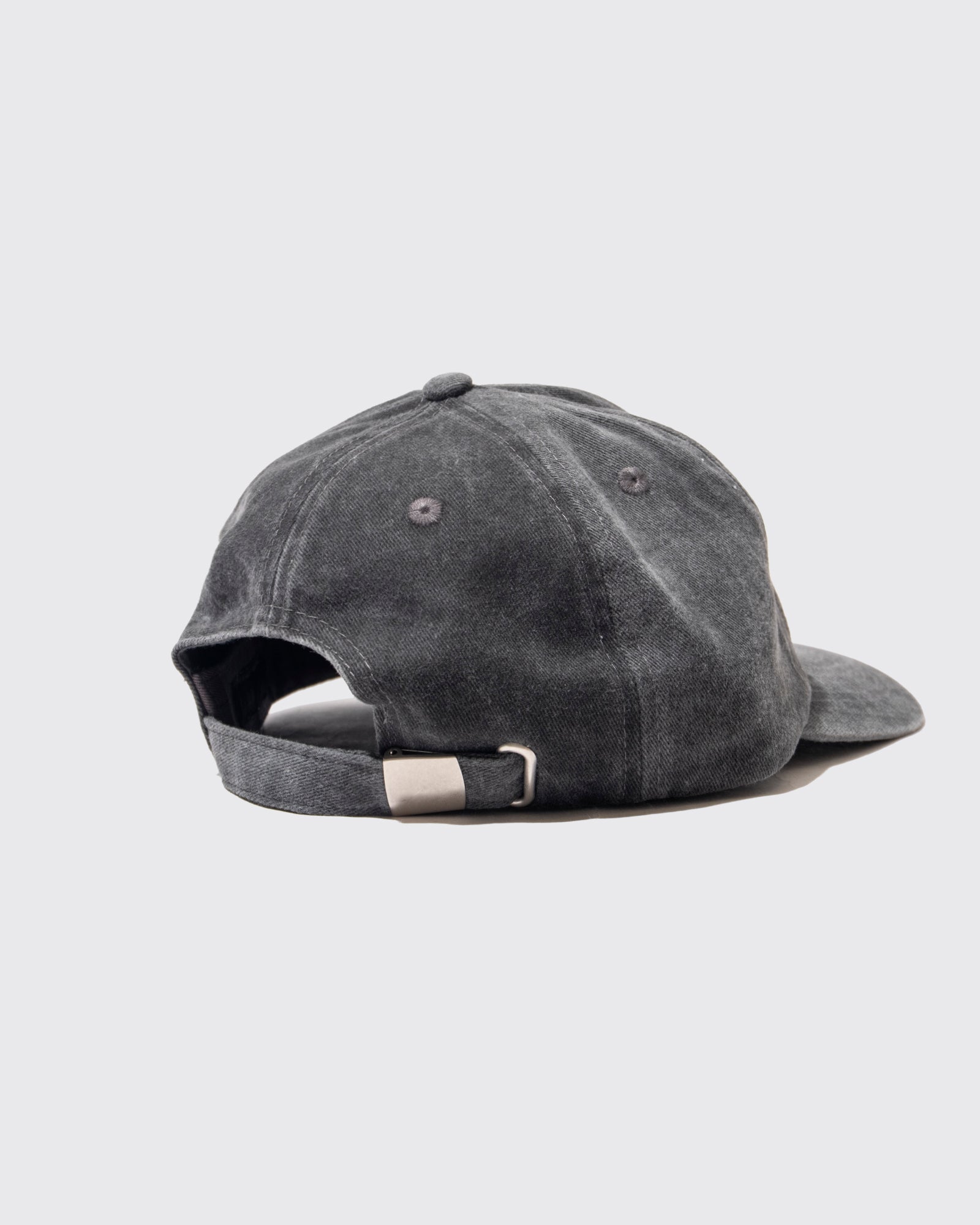 AGGRESSIVE LOGO HAT
