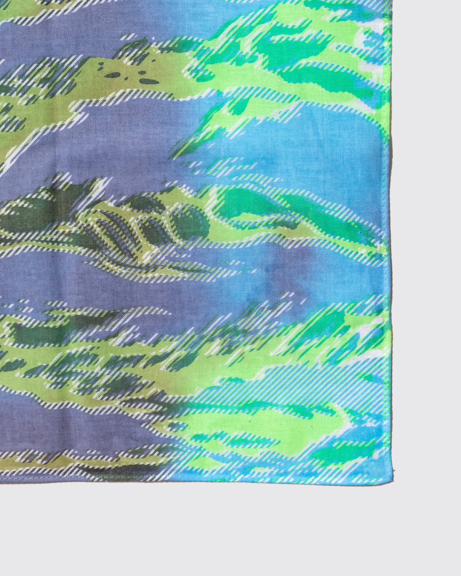 TIGER STRIPE HEAT REACTIVE BANDANA (Purple*Green)