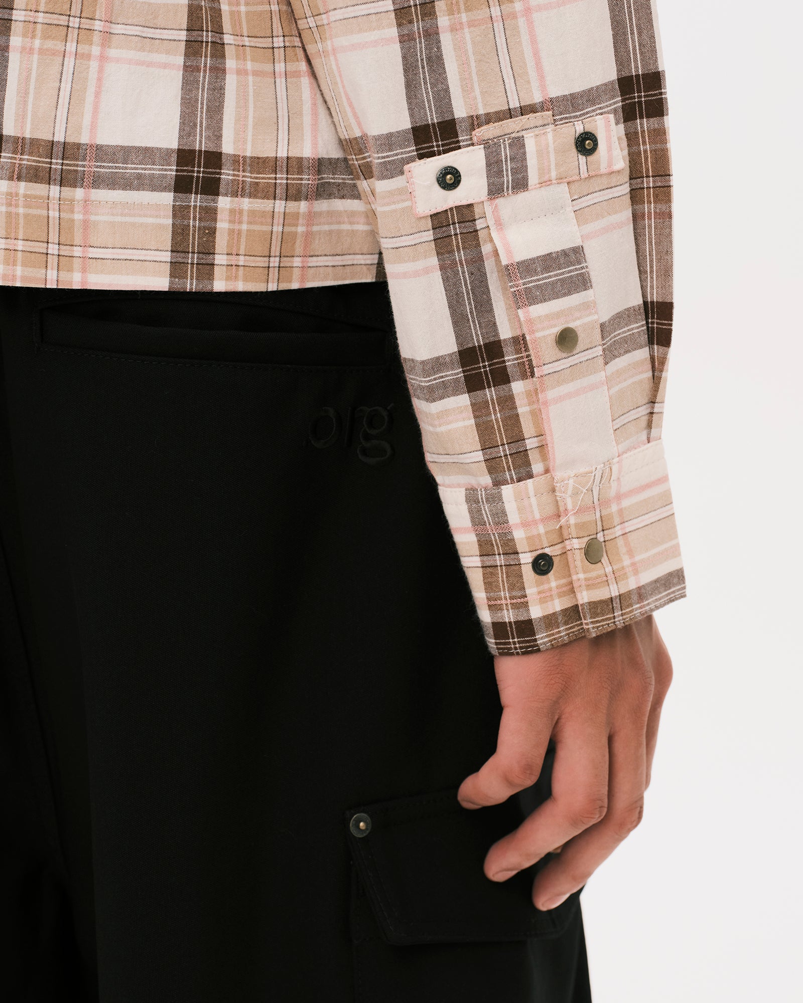 (nu-S11) DEI Zip Shirt Pink