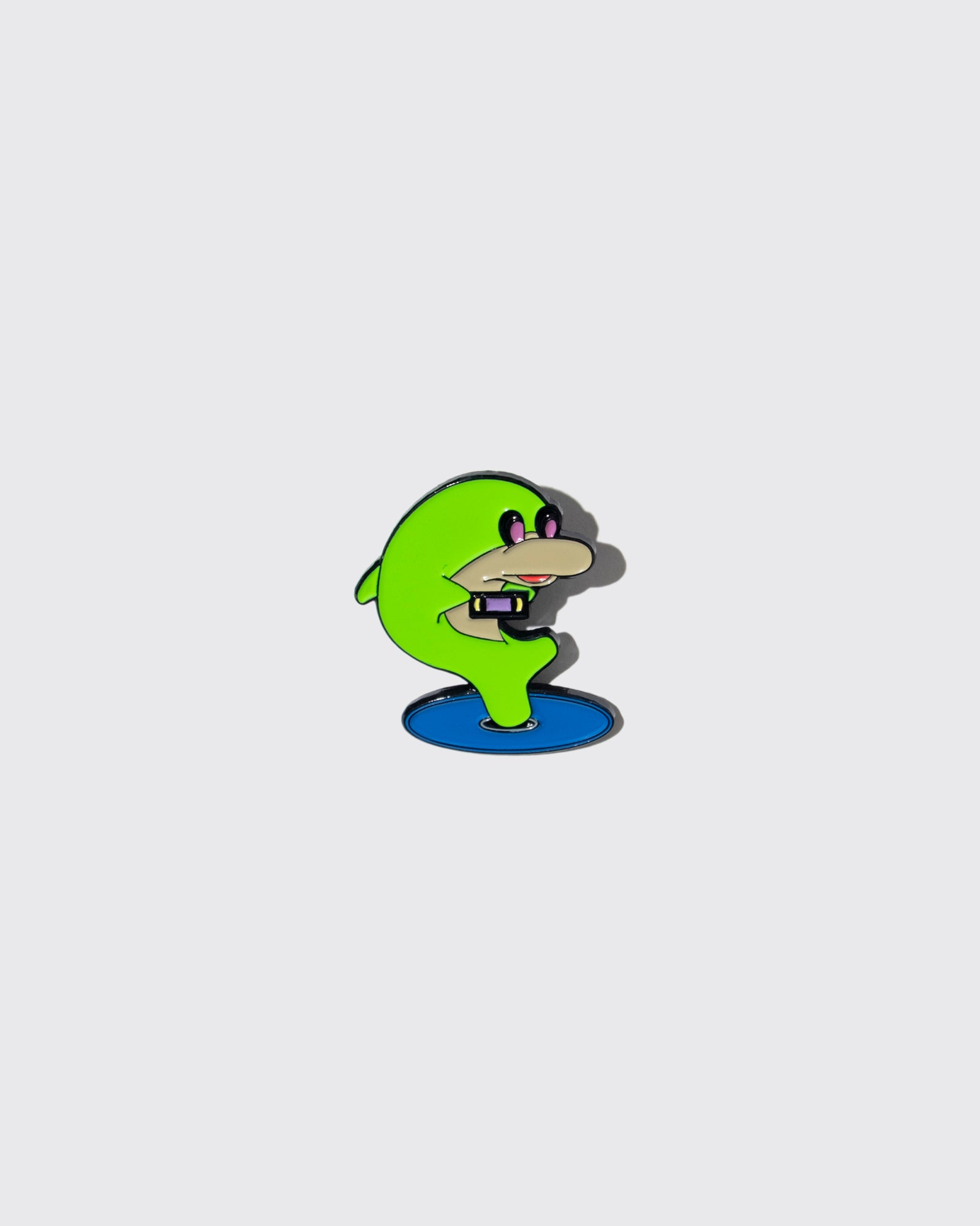 DOLPHIN CD WIZ PIN BADGE NEON GR33N
