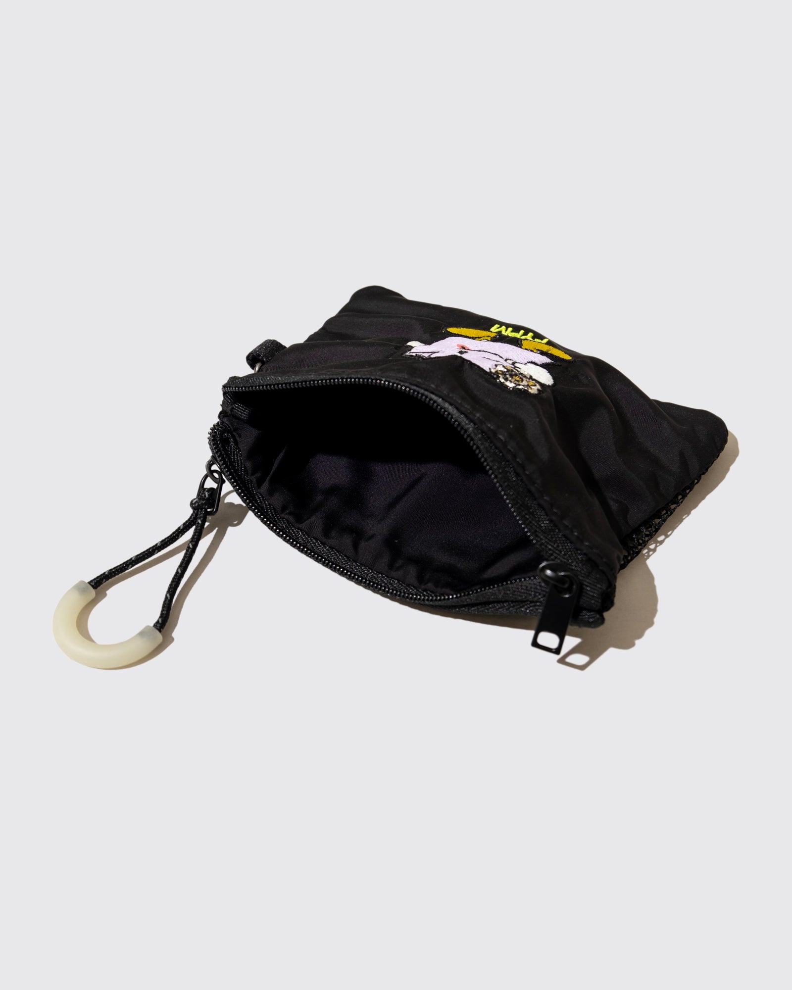 FYPM GLOW IN DA DARK POUCH (Black*Purple)
