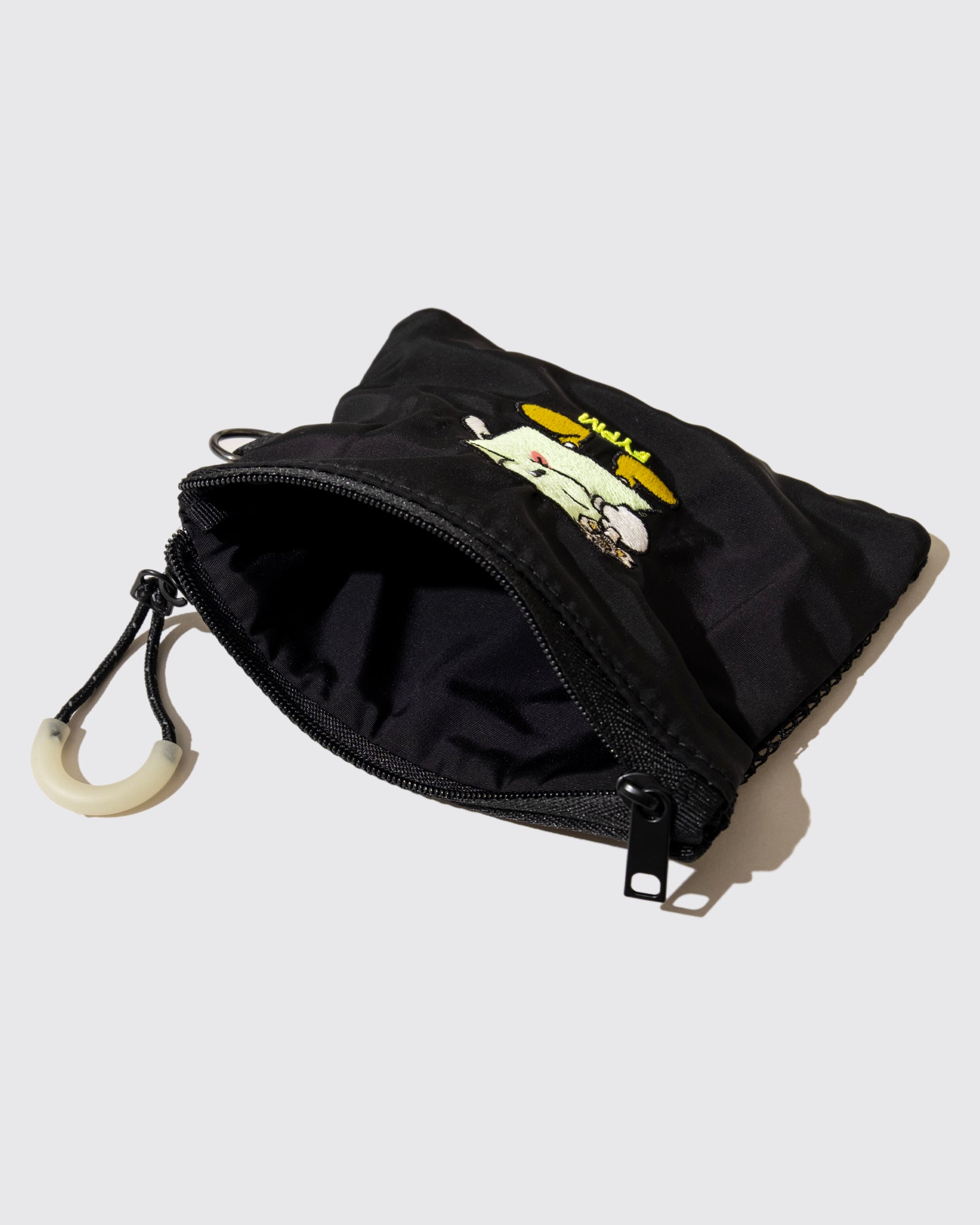 FYPM GLOW IN DA DARK POUCH (Black*Yellow)
