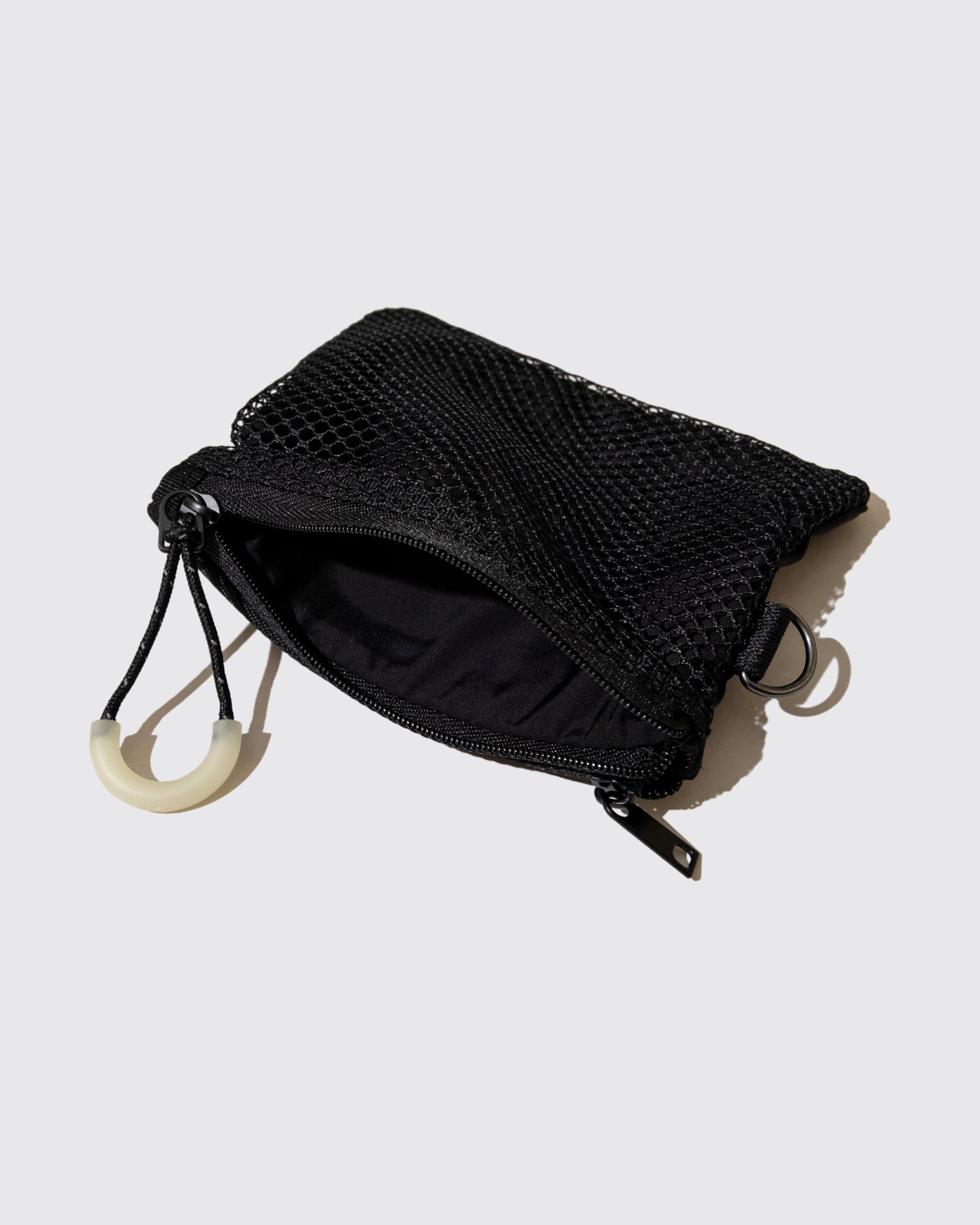 FYPM GLOW IN DA DARK POUCH (Black*Yellow)