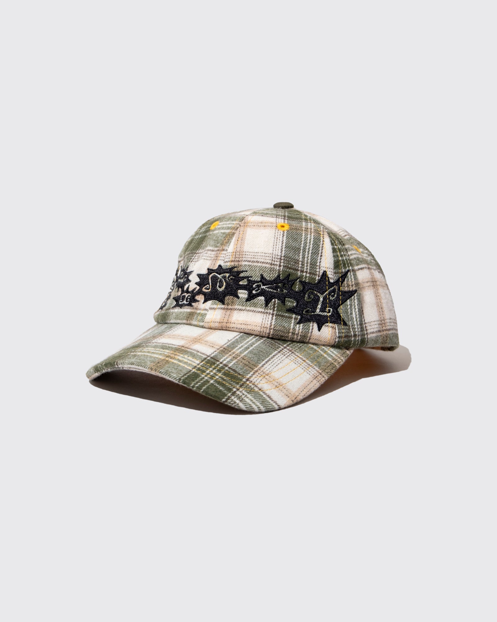 PLAID SPIKES HAT