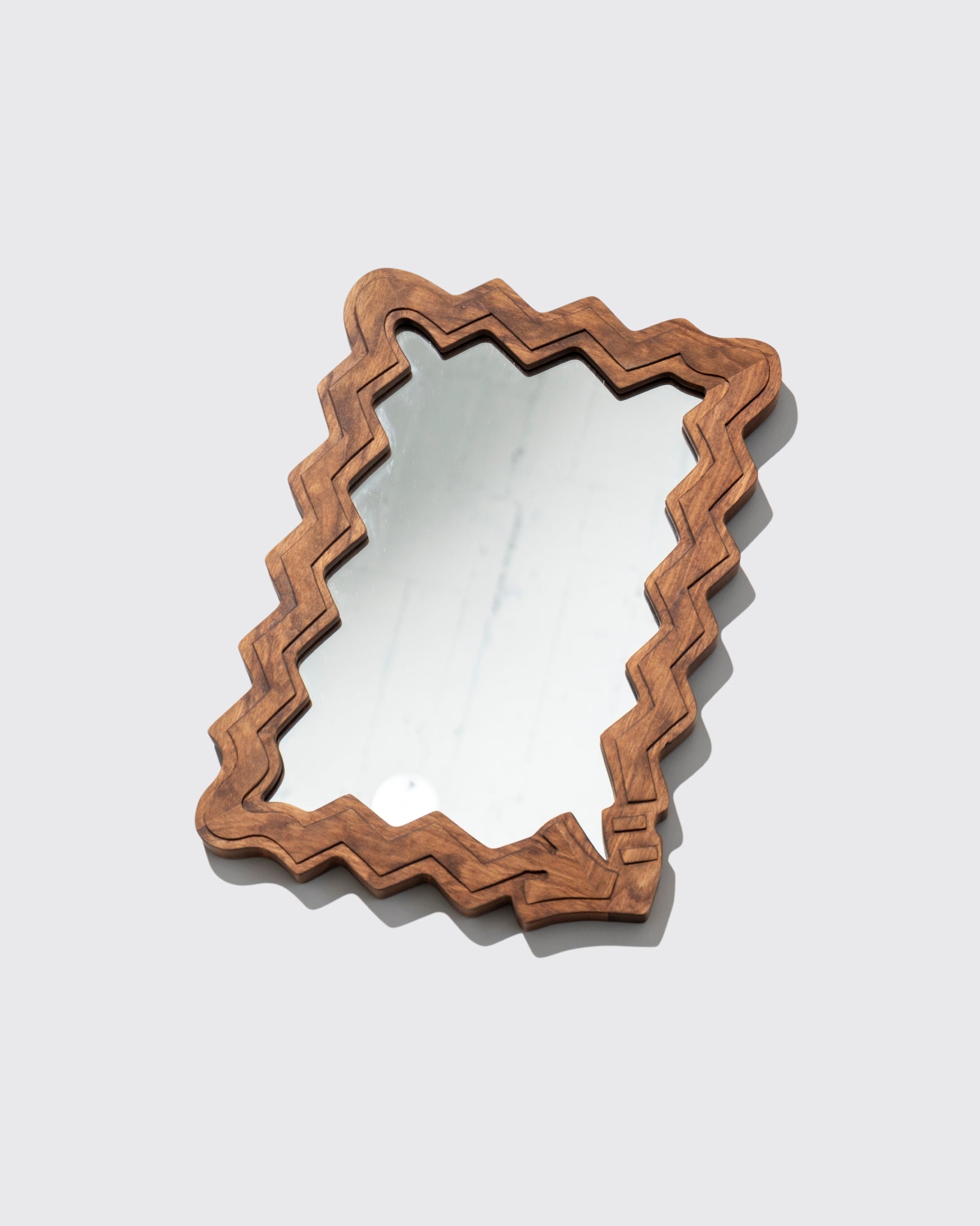 ZIGZAG MIRROR