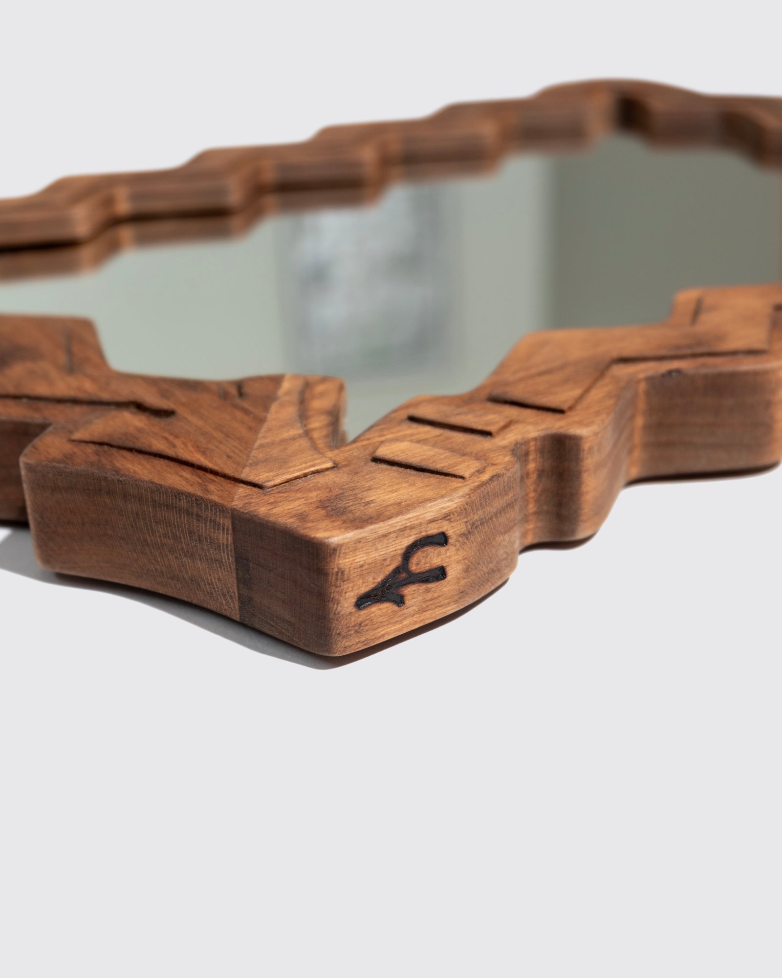 ZIGZAG MIRROR