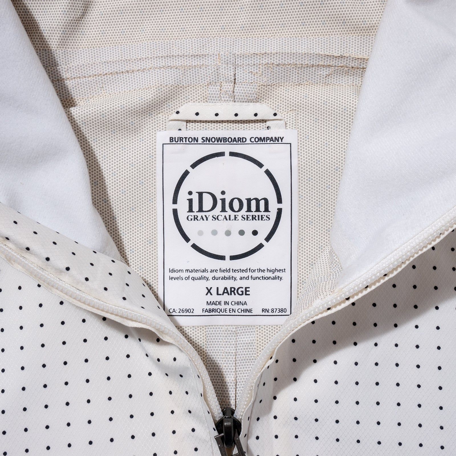 GRAY SCALE SERIES PULLOVER JKT