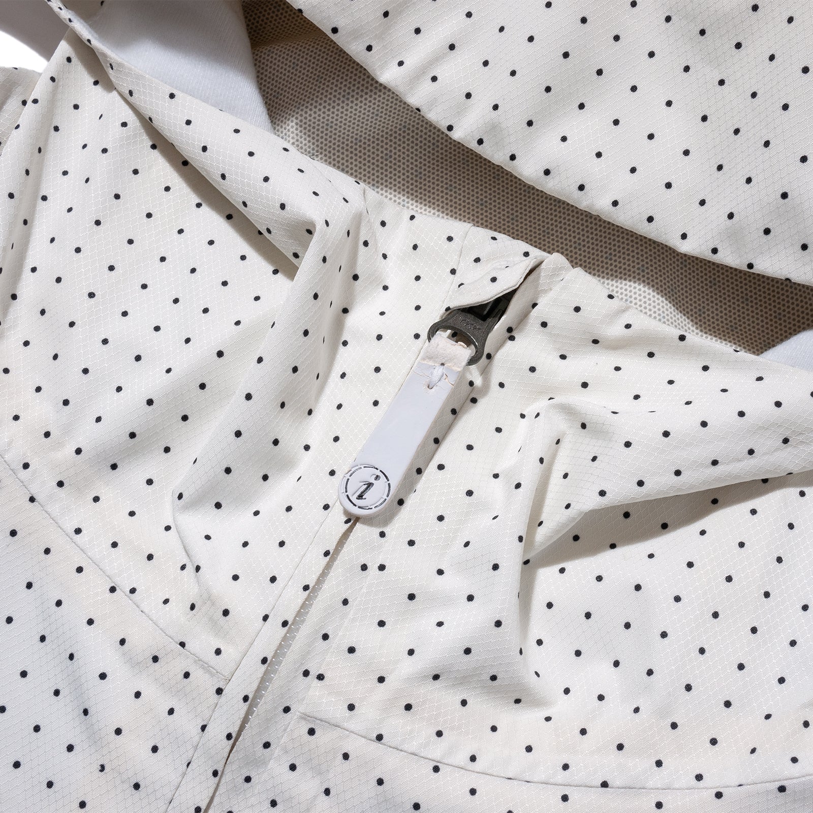 GRAY SCALE SERIES PULLOVER JKT