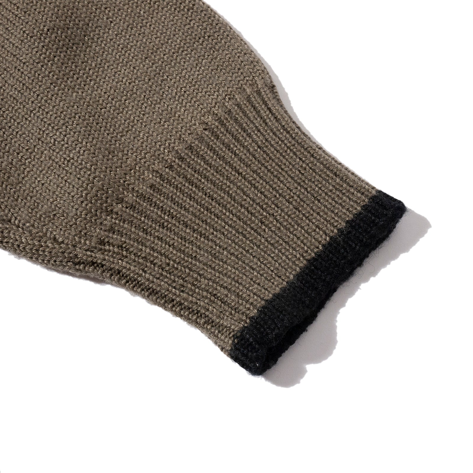 WOOL KNIT SWEATER